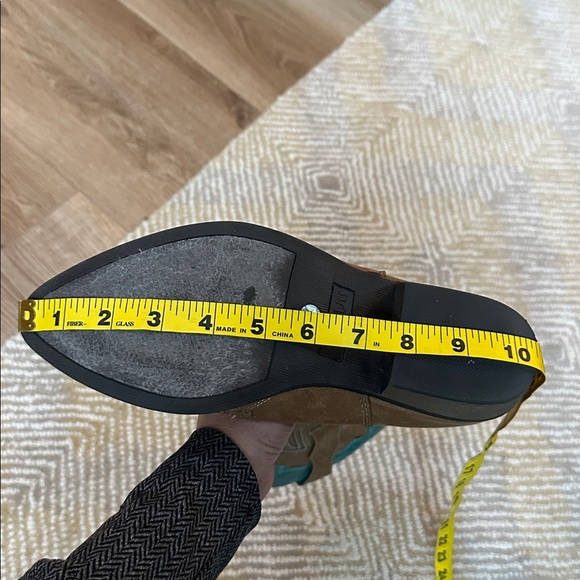 Cimarron brand faux leather tan and turquoise cowgirl boots - Picture 9 of 10